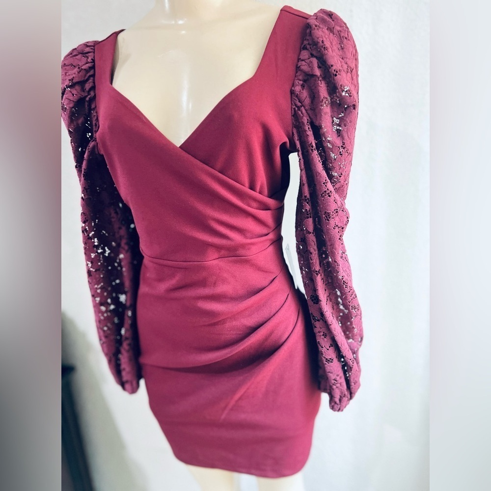 Express edition Women’s dress size small new burgundy color puffy long sleeve